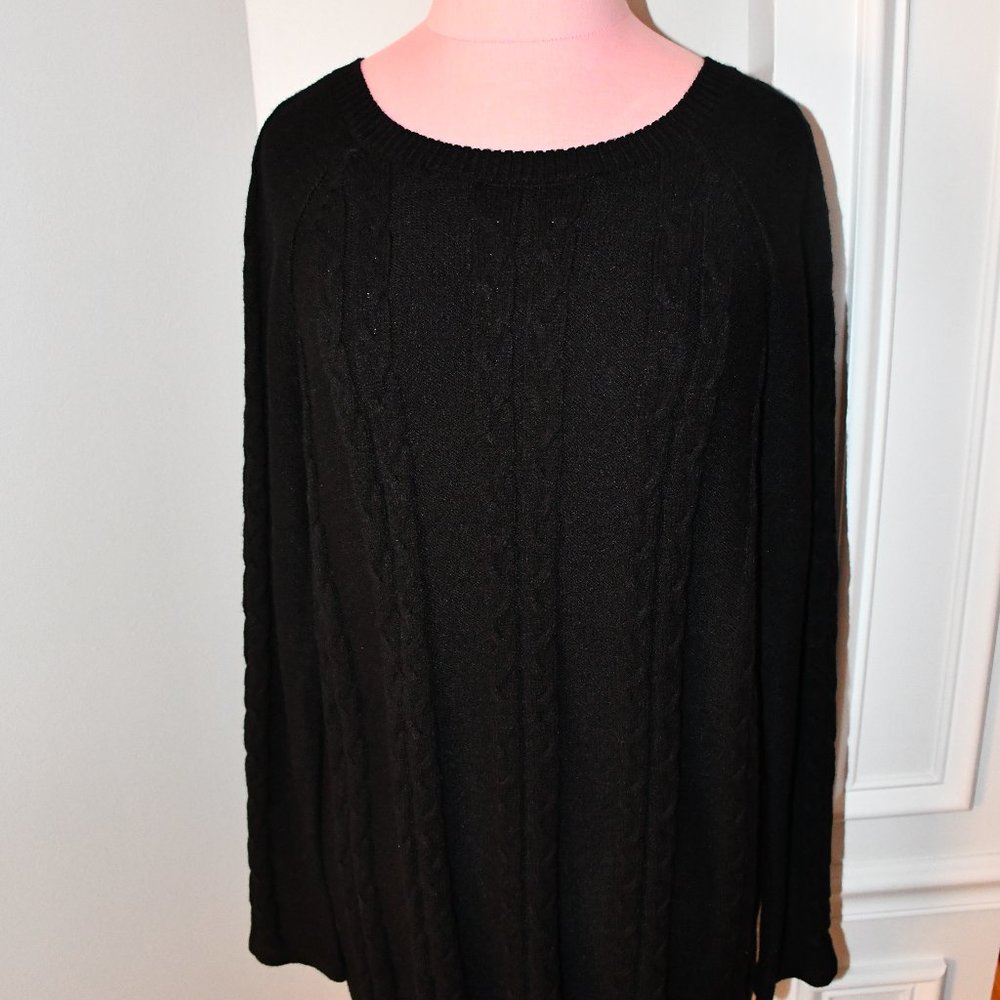 Vision 155  Crew Neck Long Sweater  In  Black  Size: MEDIUM  NWT